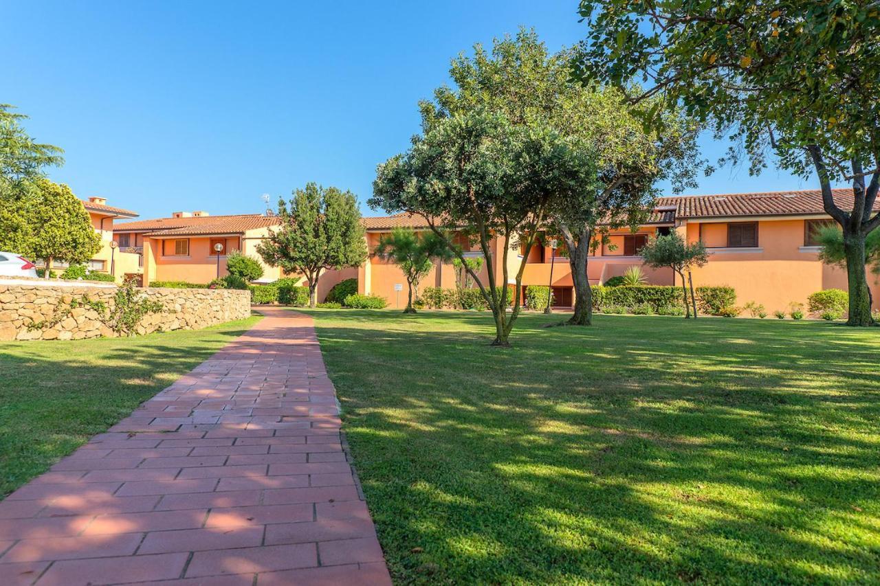 Residenze Coda Cavallo Сан-Теодоро Экстерьер фото
